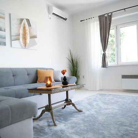 Ap Apartment Мостар Екстер'єр фото